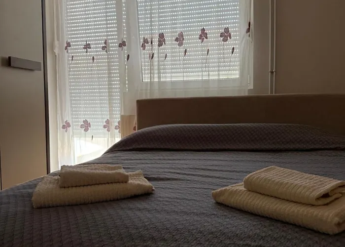 Elena * فرانيي